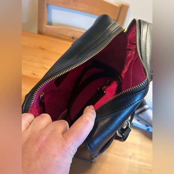 Kate Spade black satchel - Picture 7 of 9